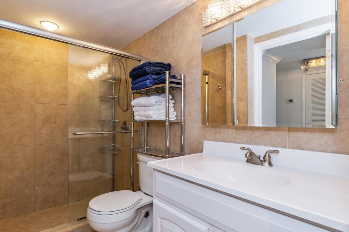 The Blue Octopus - 1br King Bed Apartment *